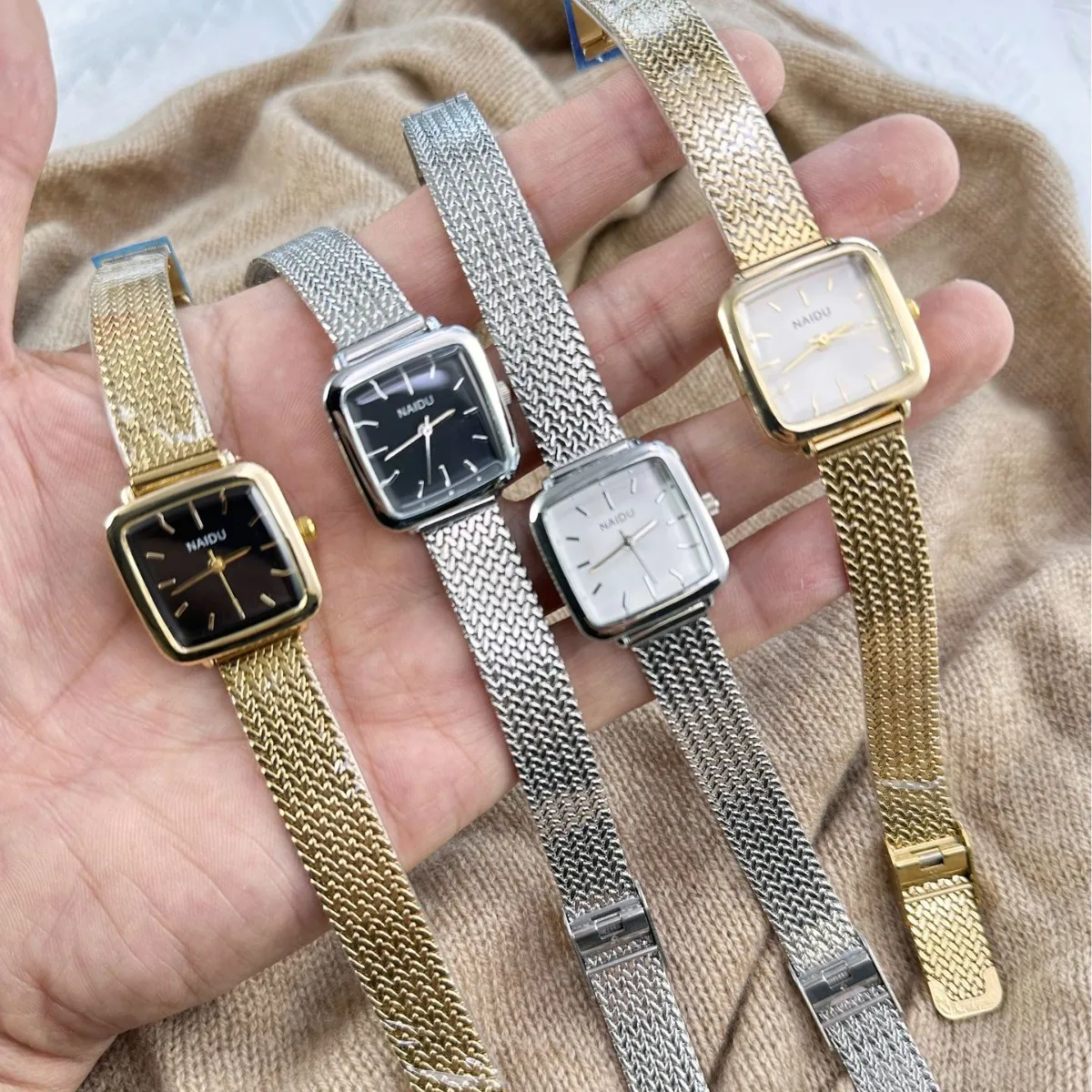 

Легкие роскошные высококачественные женские часы с простым и компактным циферблатом, крутые ретро корейские версии, студенческие кварцевые наручные часы