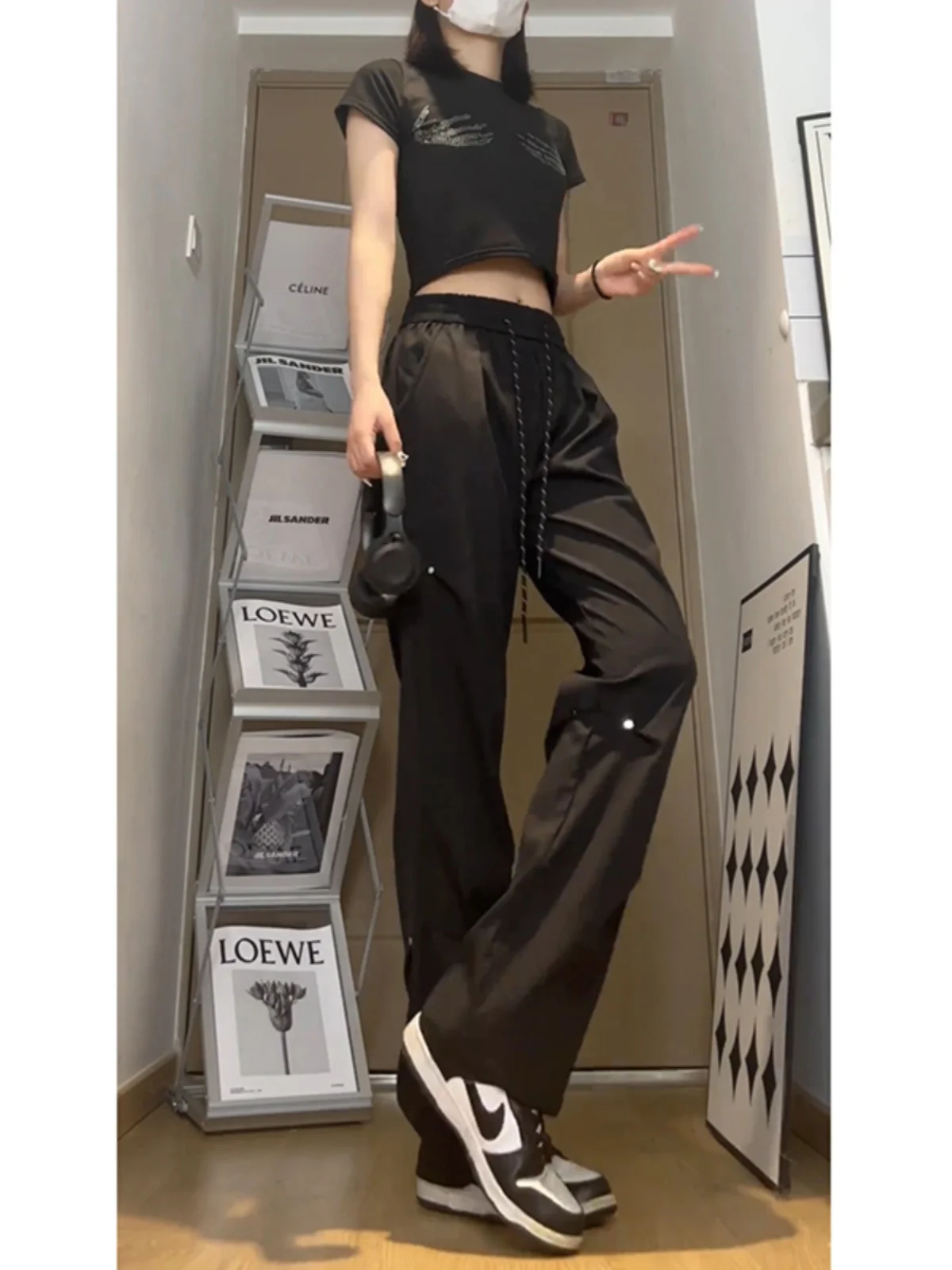 

Bla плиссированные рабочие брюки десантника, мужские летние тонкие прямые повседневные брюки из ледяного шелка с заклепками, модные молодежные брюки