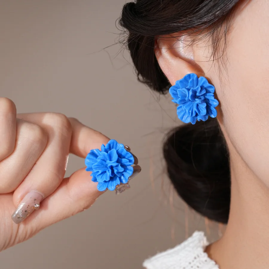 DREJEW 2025 Klein Blue Three-dimensional Flower Stud Earrings New Popular High-end Earring for Women Simple Women Accessories