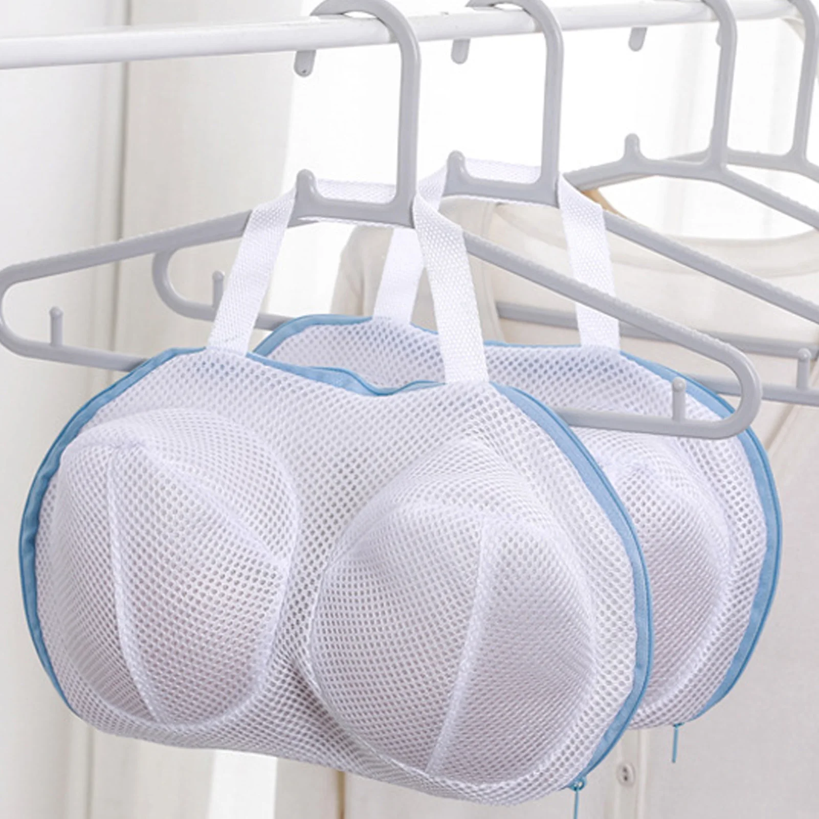 

Laundry Bag For Underwear Washing Machine Use Durable Polyester Fabric With Fine Mesh Design
