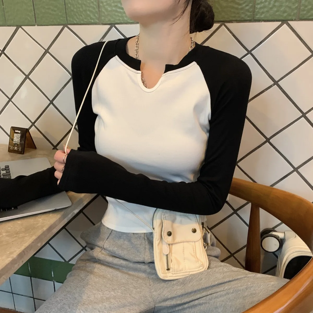 V-neck Splice Korean Fashion T-shirts Women Kpop Winter Autumn Tops Y2K Vintage Tees Harajuku Kawaii Cheap Clothes Woman Tshirts