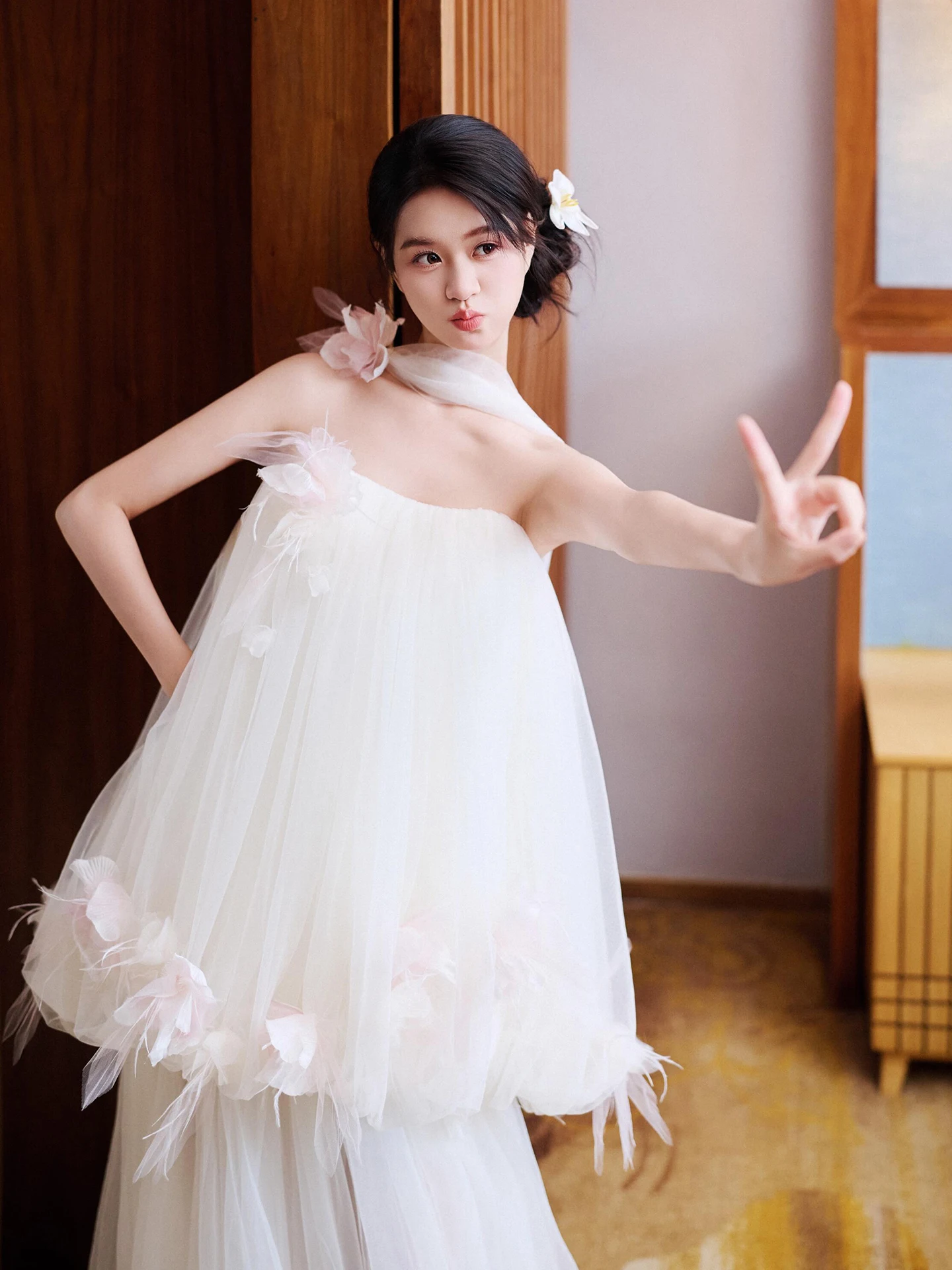 

Свадебное платье без бретелек, длинное, в нежном стиле, с цветочной вышивкой, для женщин в возрасте около 20 лет, производство Китай