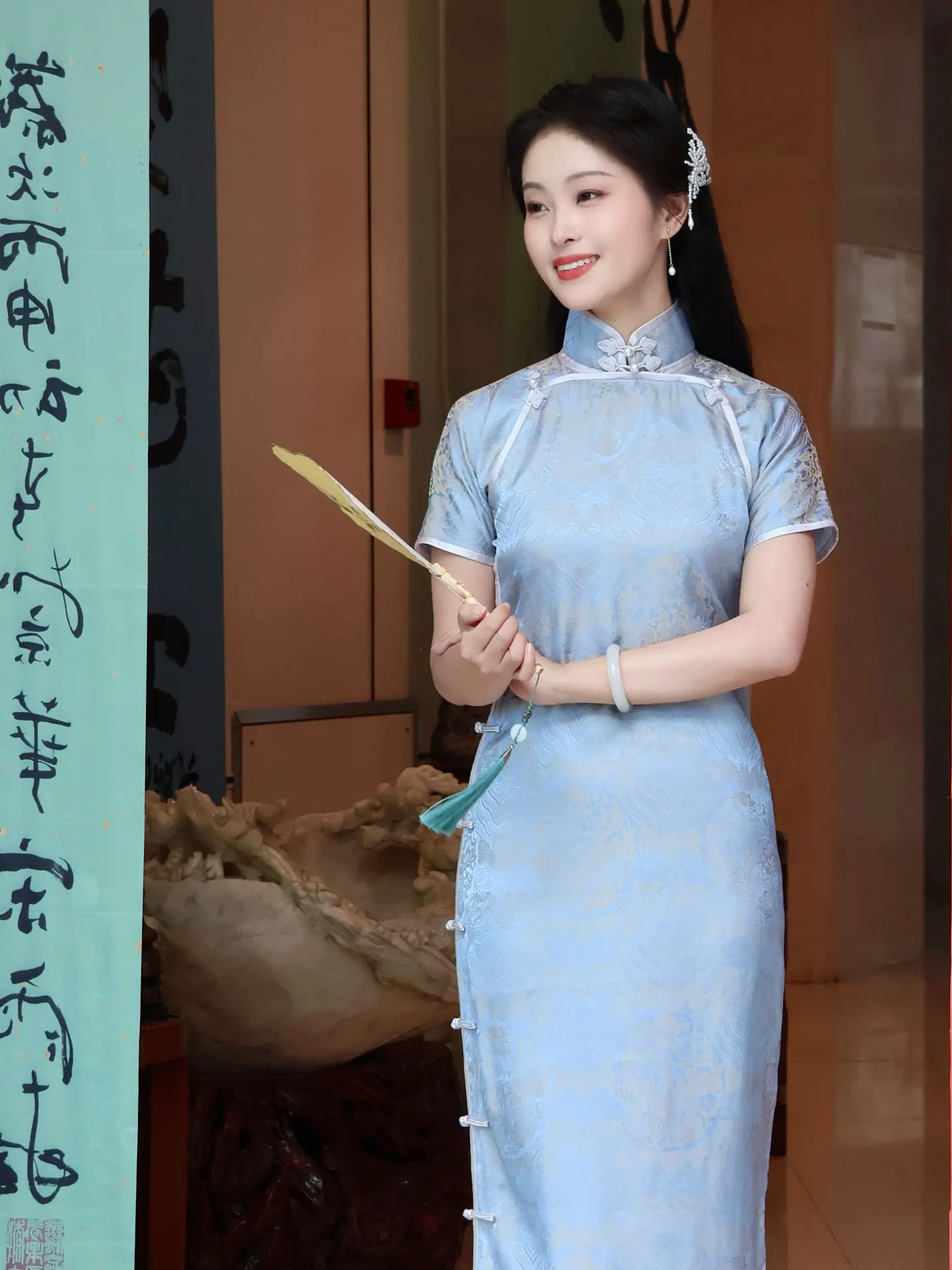 

Traditional Flat Cut Full Opening Double Lapel Embellied Low Slit ort Sve Daily Wear Retro Sle