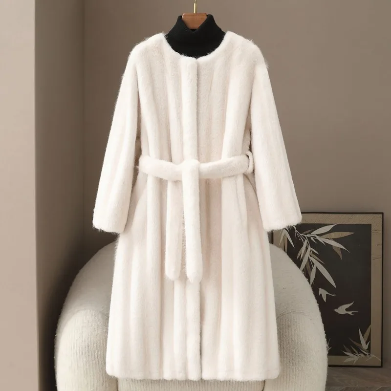 New Women's Round-neck Faux Mink Coat for Winter Is A Casual Long Golden Mink Fleece Faux Fur Coat with An Elegant Refined Style