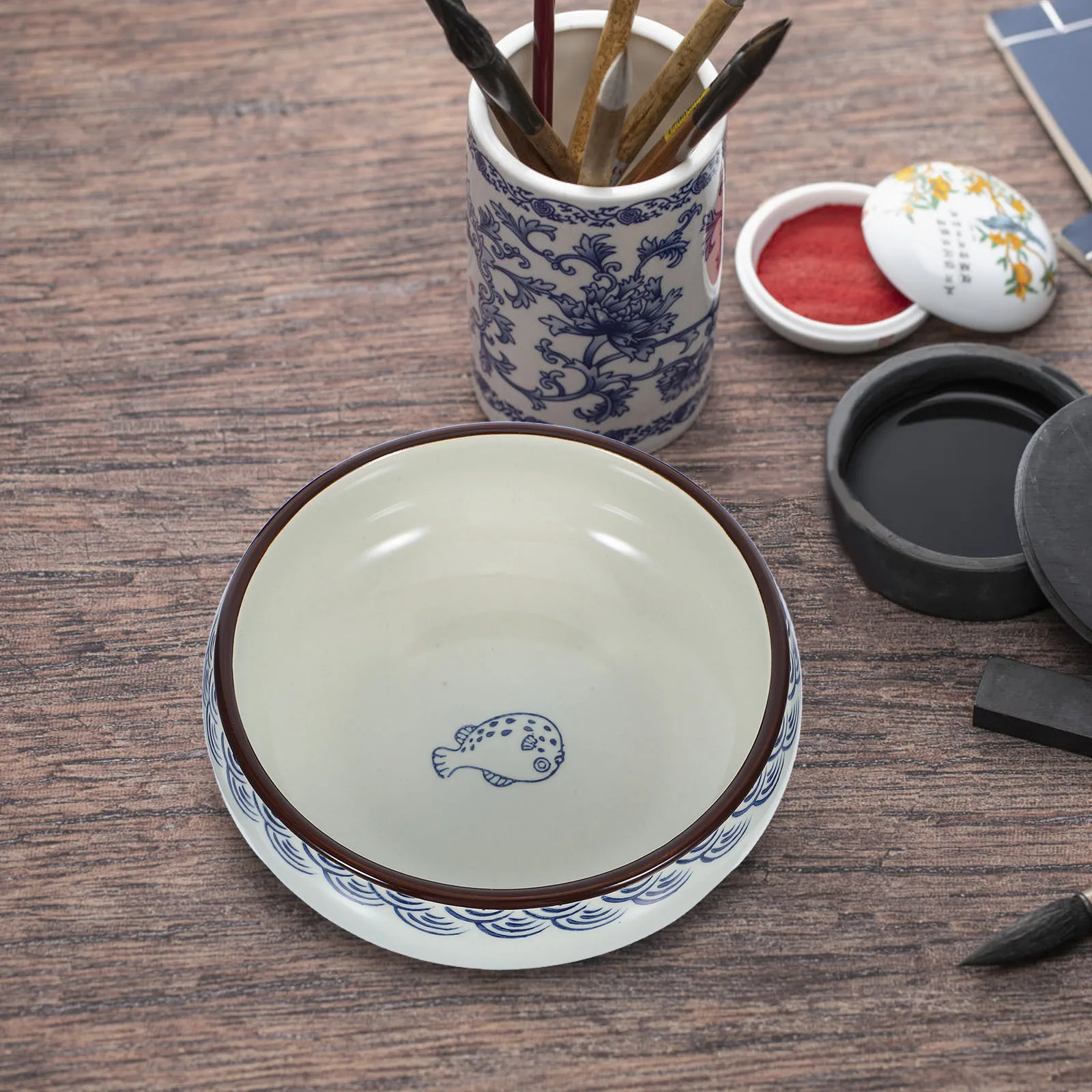 

Ceramic Ink Brush Washer Pot Shallow Fish Pattern Calligraphy Ink Holder Brush Washing Dish Porcelain Inkwell for Painting