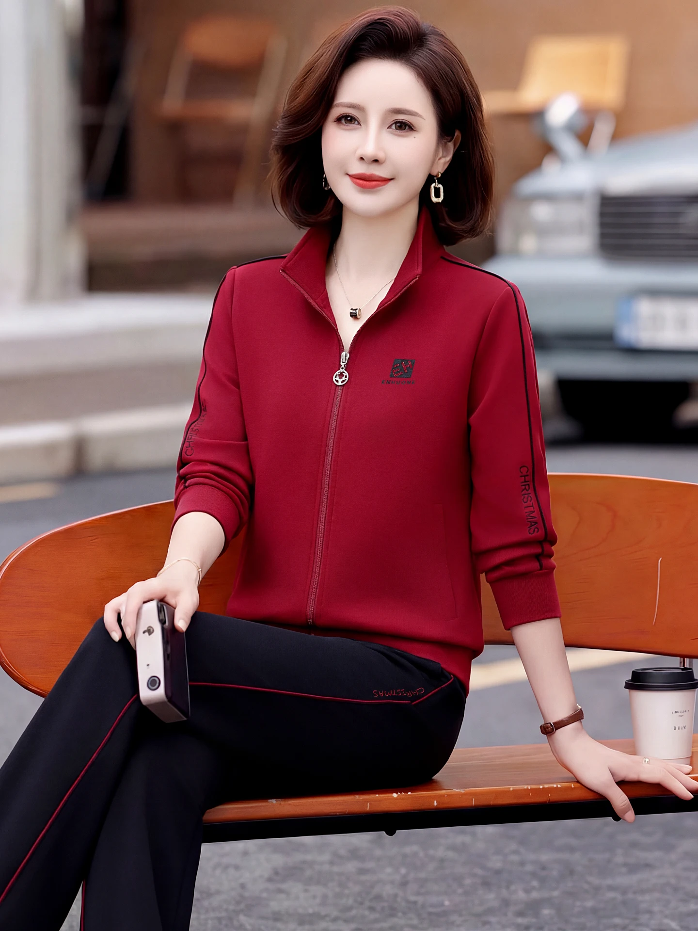 

Модный спортивный костюм для женщин среднего и старшего возраста, весенняя новинка, одежда для мам, омолаживающая куртка, комплект из двух предметов