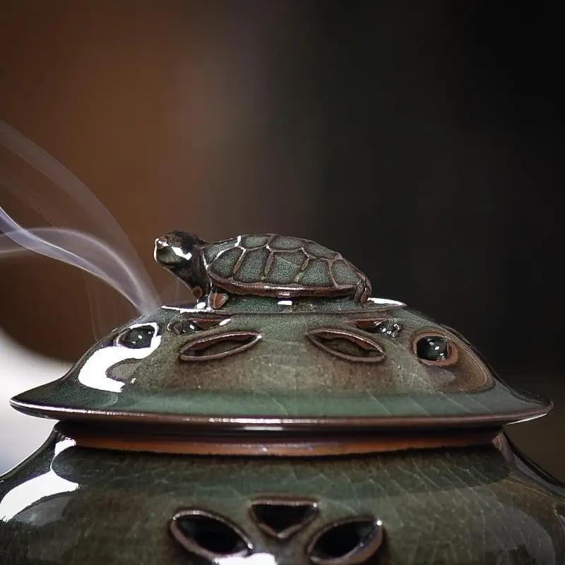 Incense Burner Ceramic Incense Burner Retro Three-Legged Aromatherapy Burner Cafe Table Decoration Backflow Incense Burner