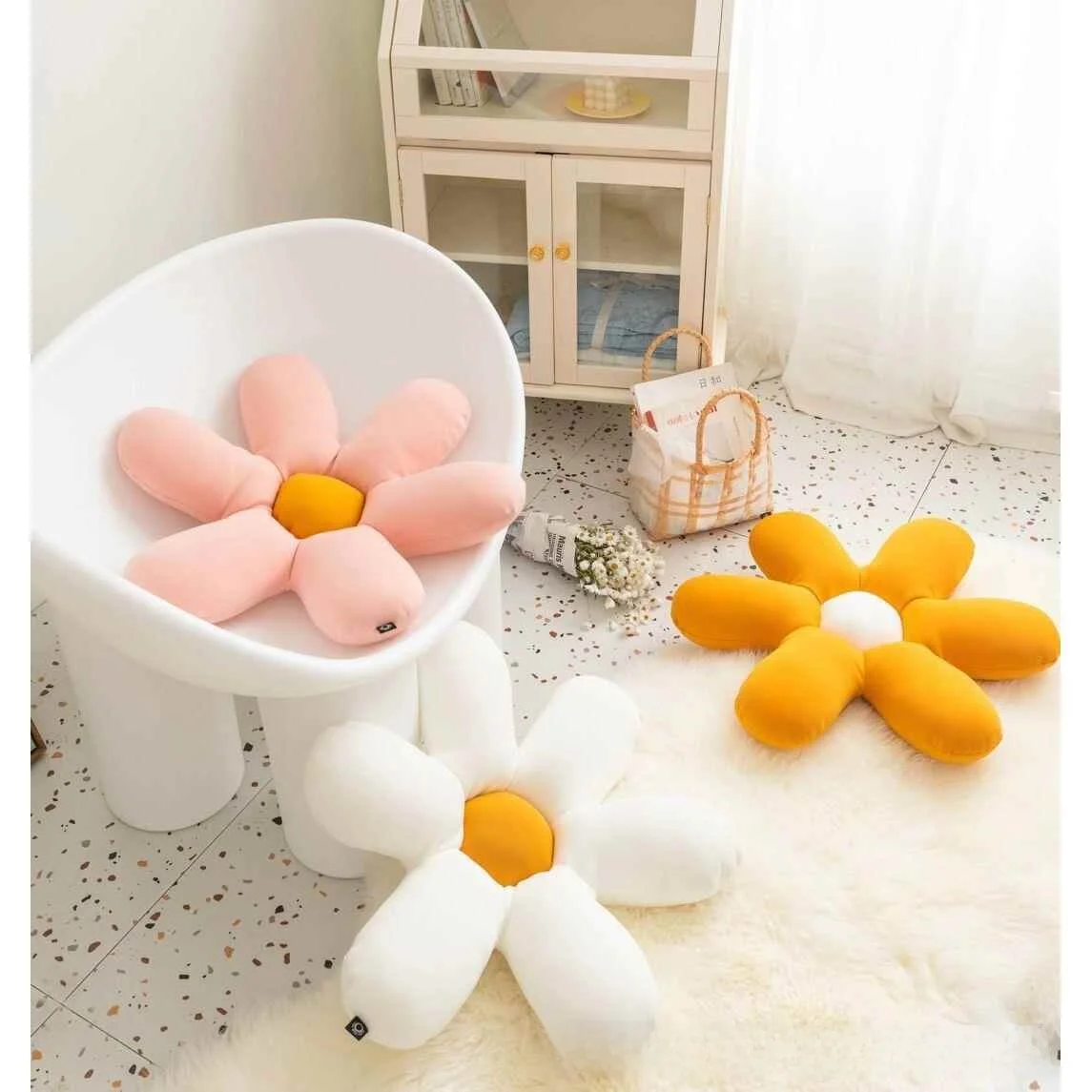 

Новая подушка-цветок с шестью лепестками, декоративная подушка-маргаритка для дивана, спальни, эркера, для дома и отеля, из полиэфирного волокна, с растительным цветочным узором