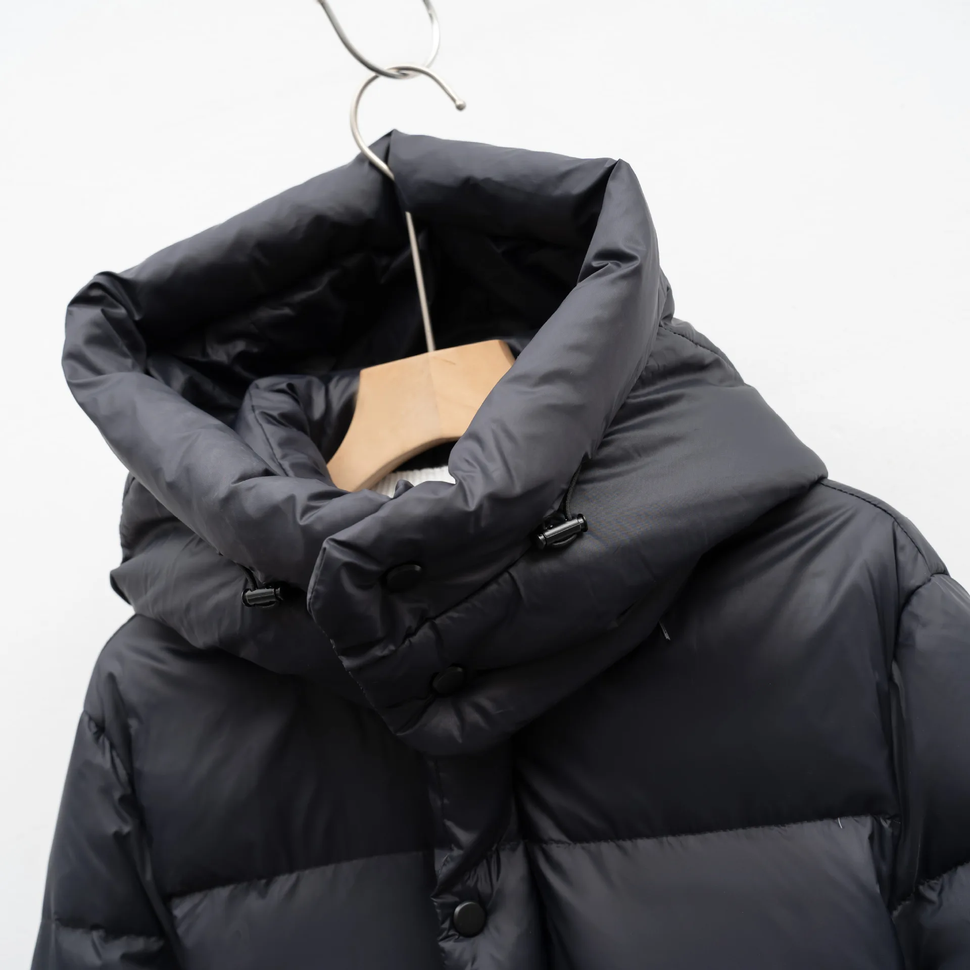 Winter New Women's Down Jacket Loose Commuter Hooded Warm and Cold Proof Down Jacket