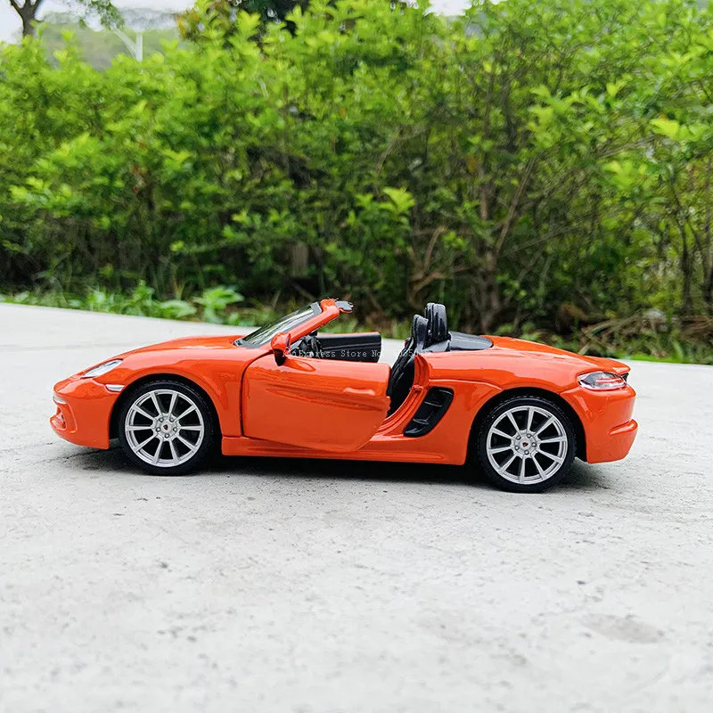 Bburago 1:24 Porsche 718 Boxster simulation alloy car model crafts decoration collection toy tools gift