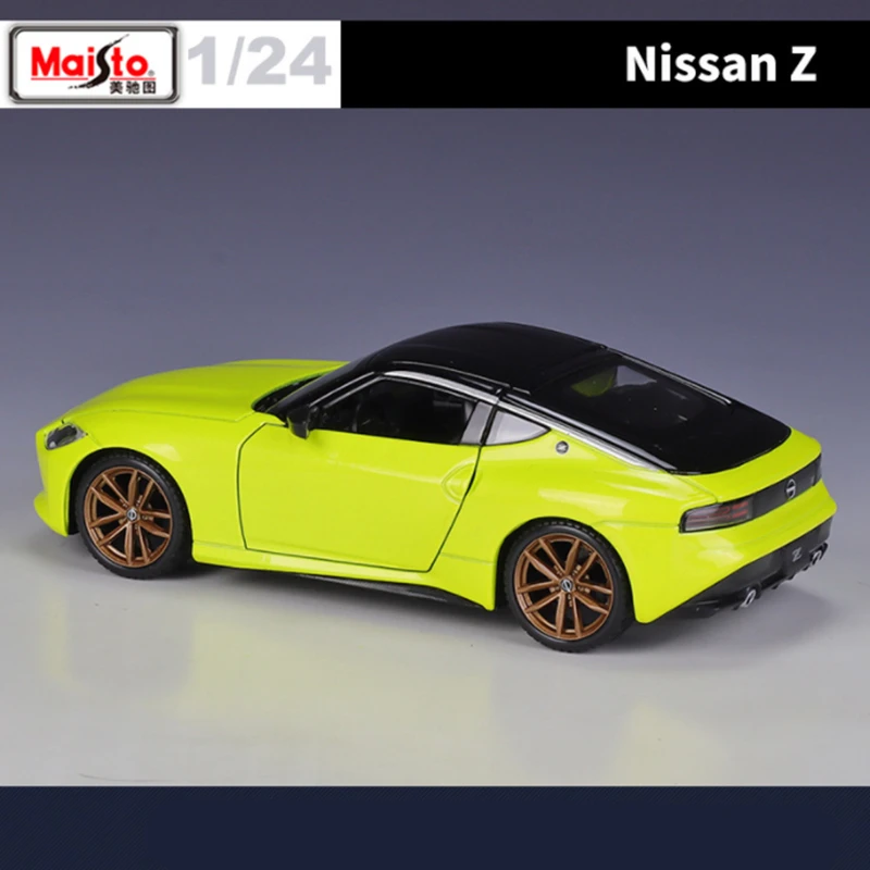 Maisto 1:24 Nissan Z Paduan Model Mobil Sport Diecast Logam Track Mobil Balap Kendaraan Model Simulasi Koleksi Hadiah Anak-anak