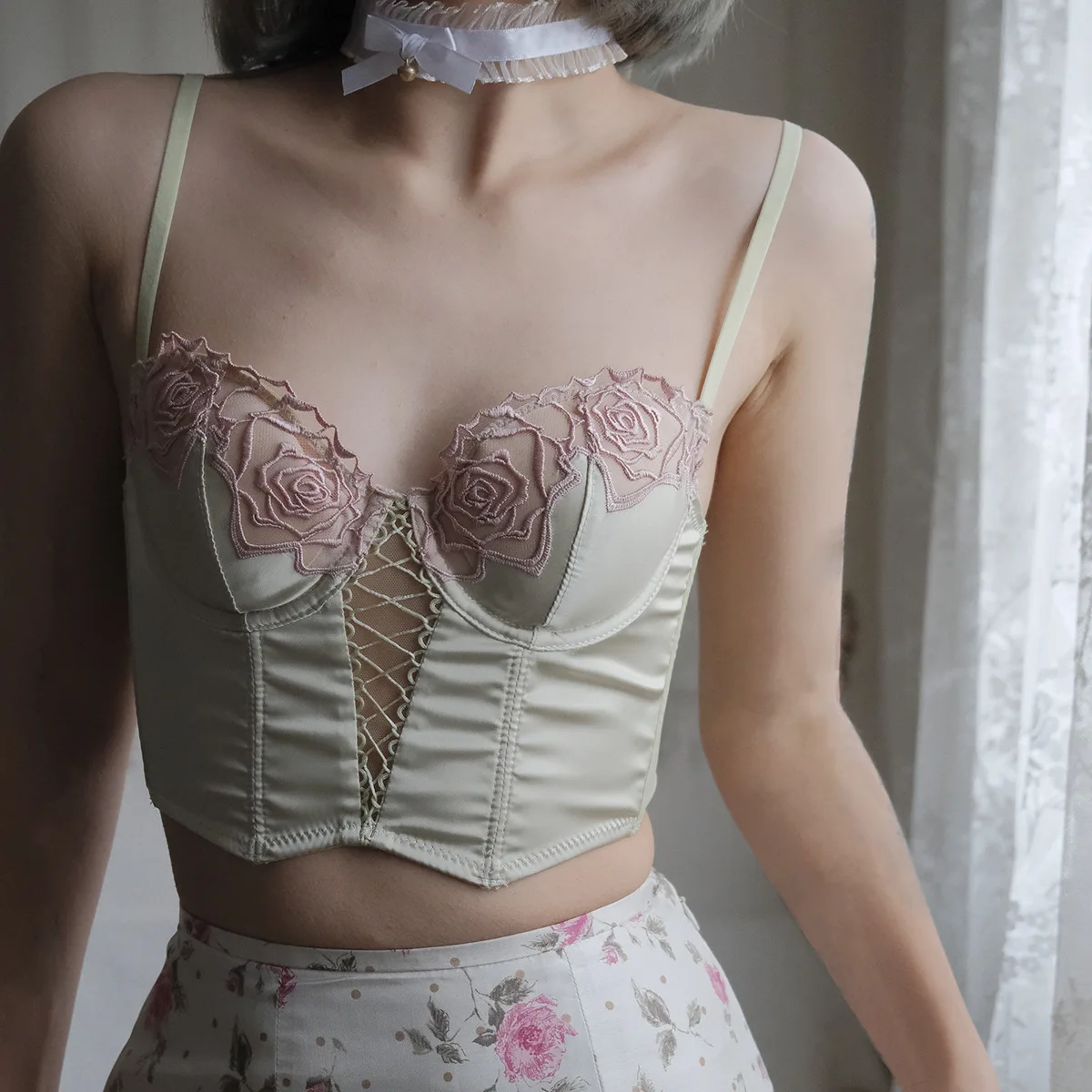 Floral Embroidery Extended Women Fashion Waistcoat Underwear Thin Small Cup Bra And Panty Sets Push Up Adjustable Girls Lingerie