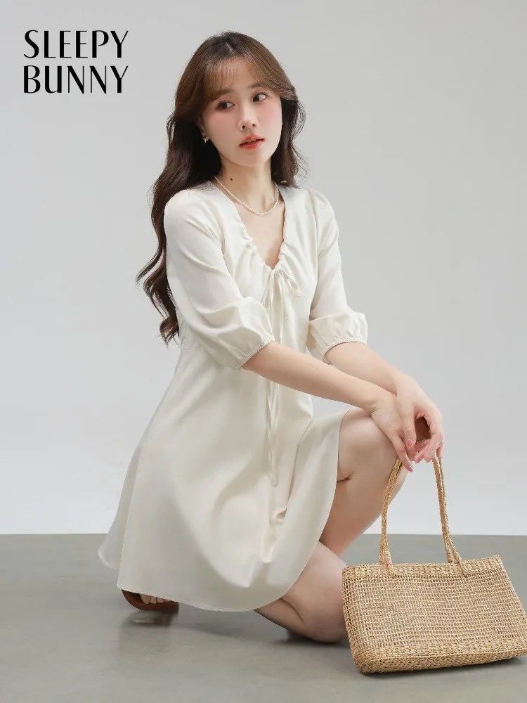 

Elegant V-Neck Tie Dress A-Line Swing Short Dress 3/4 Sleeve Flowing Dress for Women Summer Casual Office High Waist Outfit