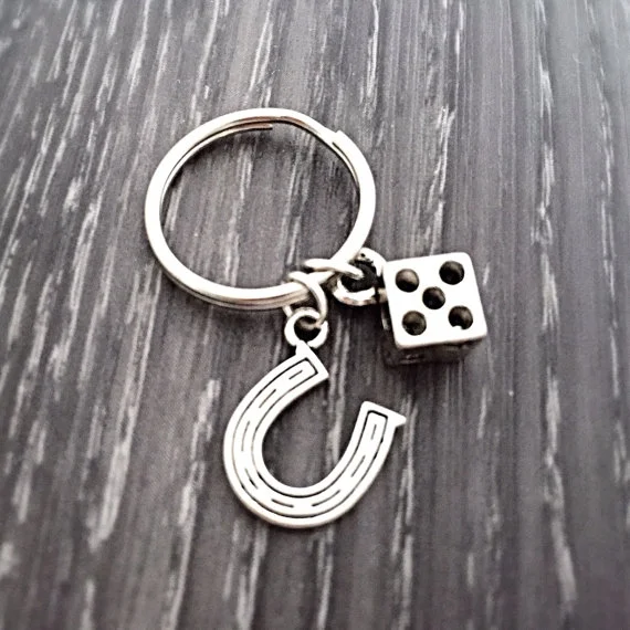 Lucky 3D Dice Keychain, Horseshoe and Dice Keyring, Gambler Gift, Casino Theme Party Favors，Purse Charm,Custom Gift