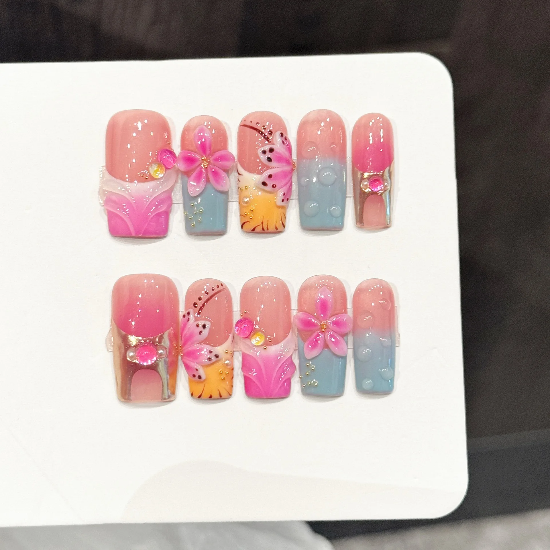 10pcs Spicy Girls Mid-length T False Nails Hand-carved 3D Flower Design Press On Nails Summer Dopamine French Handmade Fake Nail