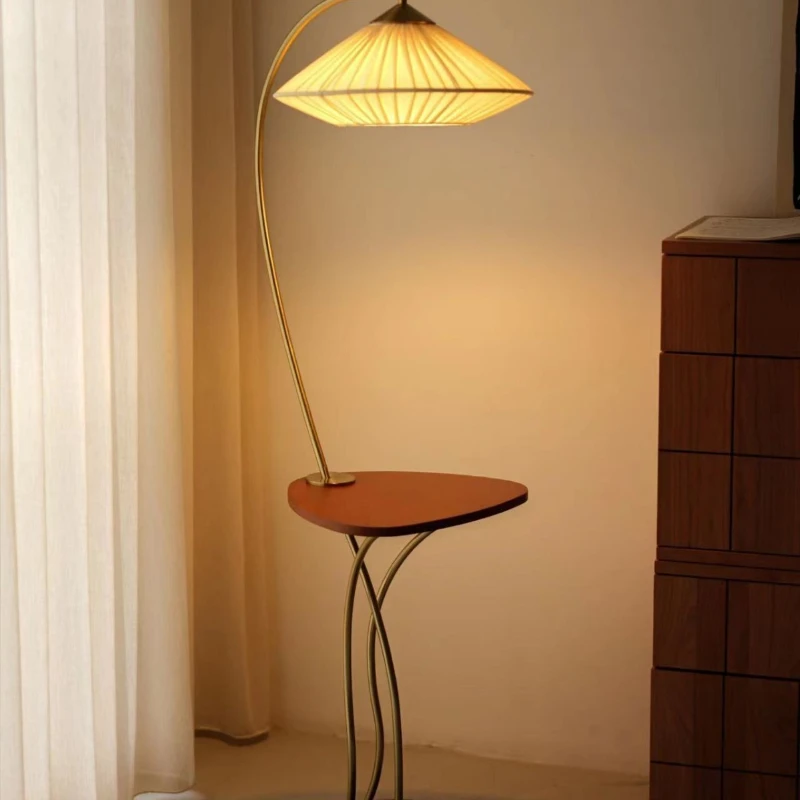 Simple Cream Lampshade Iron Floor Lamp Hotel Sofa Model House Clothing Store Sophisticated Warm and Romantic Ambiance Decoration