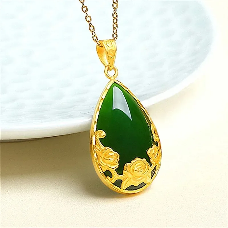 

Natural Green Chalcedony Hand Carved Drop Pendant Fashion Boutique Jewelry Green Agate Necklace