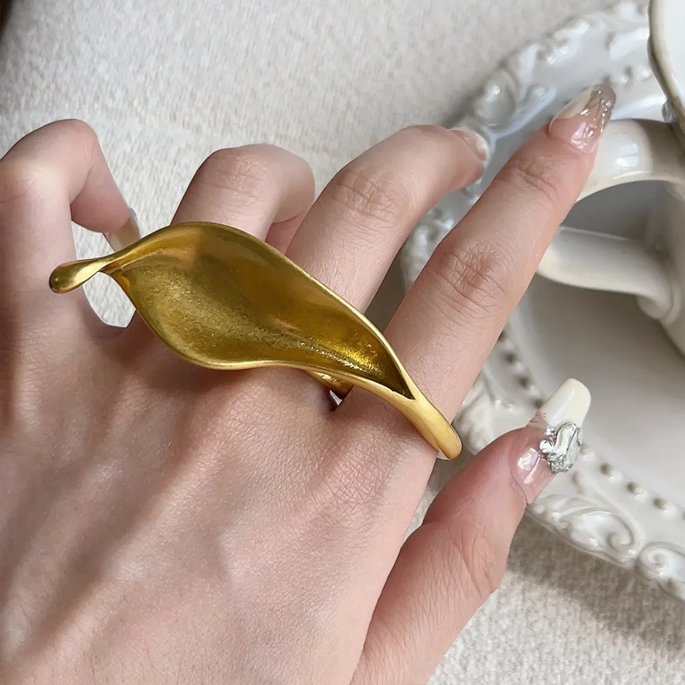 

New Metal Exaggerated Leaf Shaped Ring Punk Vintage Luxury Large Open Rings Irregular for Women Gift Jewelry Accessories
