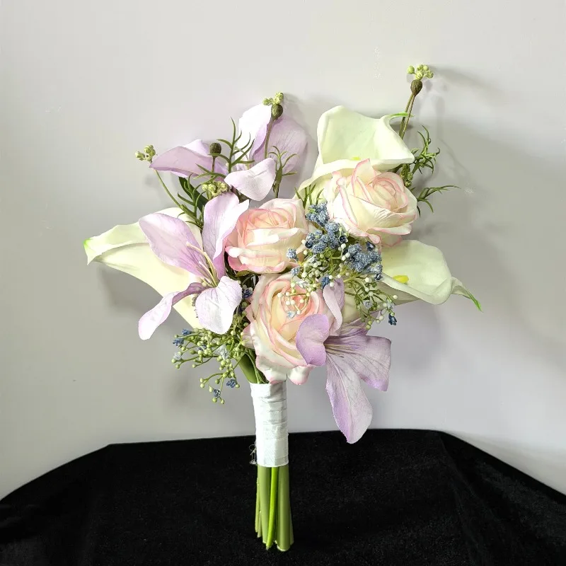 bride-holding-bouquet-simulation-pollen-purple-wedding-certificate-photo-floral-certificate-wedding-home-placement