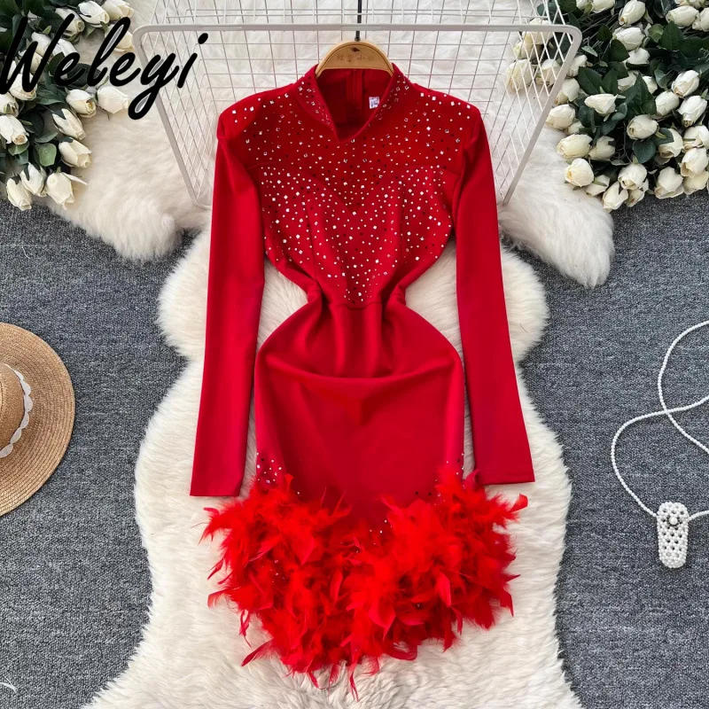 

Premium Hot Diamond Turtleneck Red Short Dress Women's 2024 Winter New Fashion Slim Fit Feather Splicing Mini Hip Dresses Female