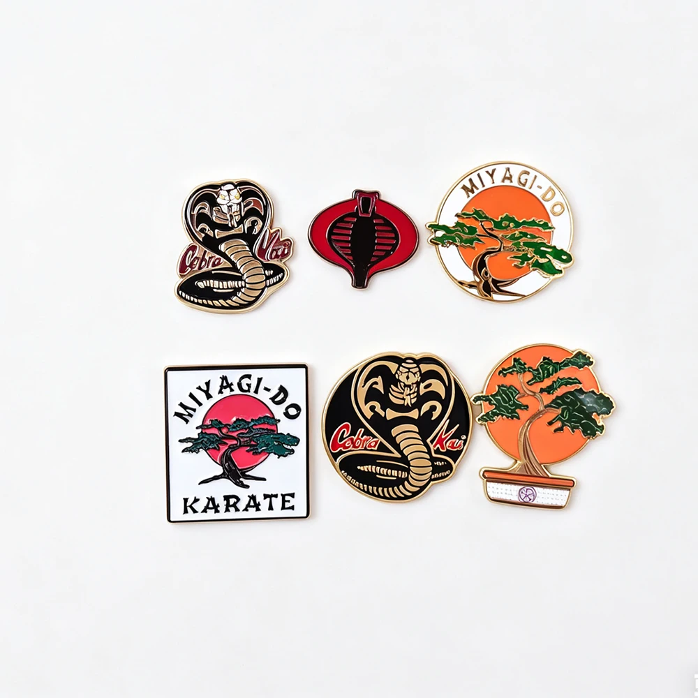 1/6pcs Karate Cobra brooch Enamel metal badge lapel brooch Jacket jeans Decorative pin