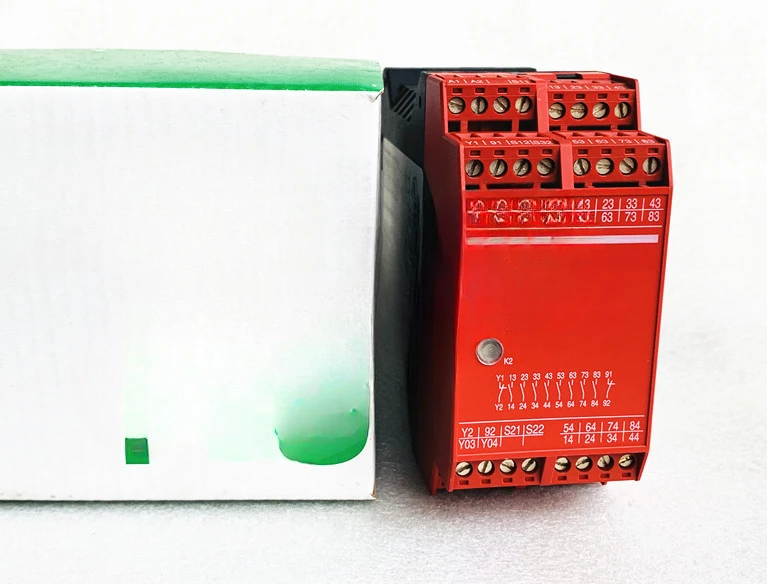 

Реле безопасности XPSECPE5131P