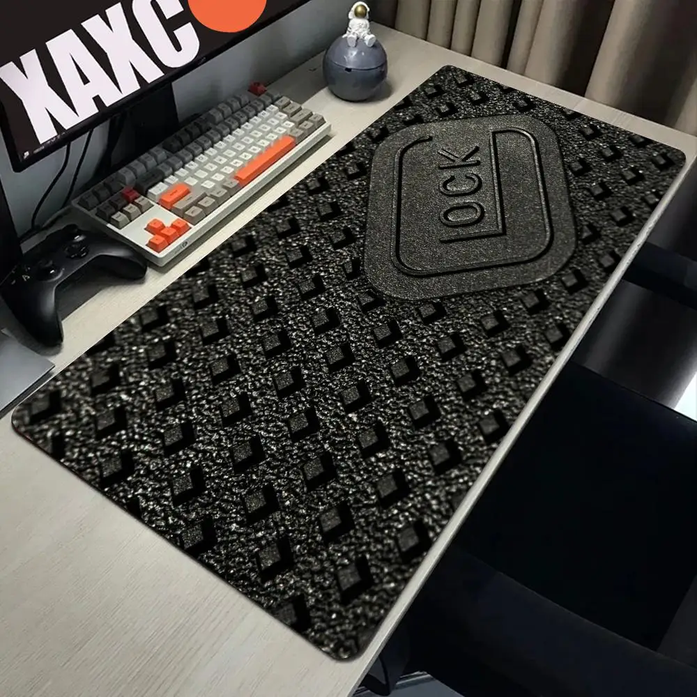 

Glock Handgun Logo Mouse Pad xxxl Gamer Mousepad Large mouse pad grande Mouse Mat Natural Rubber Desk Rug PC Desk Mats Design