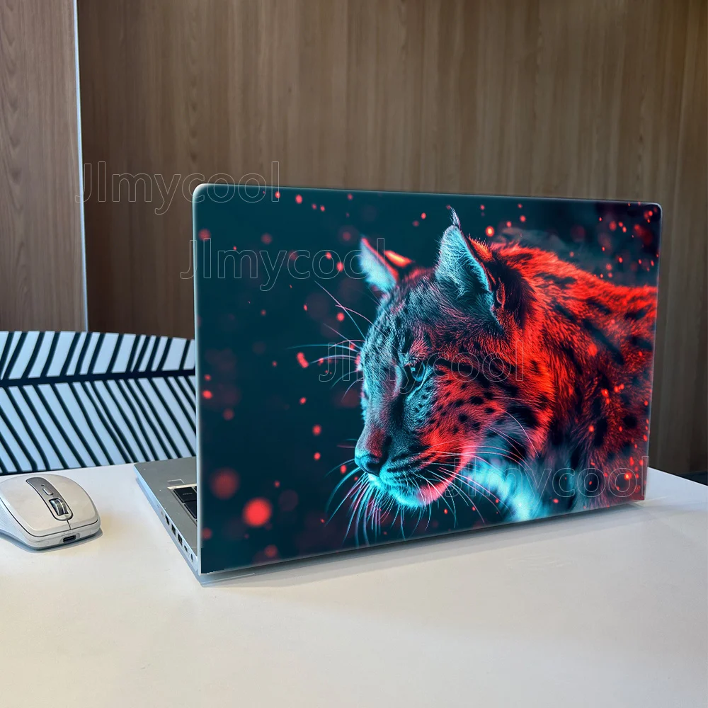 Vinilo Adhesivo Removible para Laptop, Diseño de Gato Salvaje Estilo Neón con Fondo Bokeh Rojo y Azul