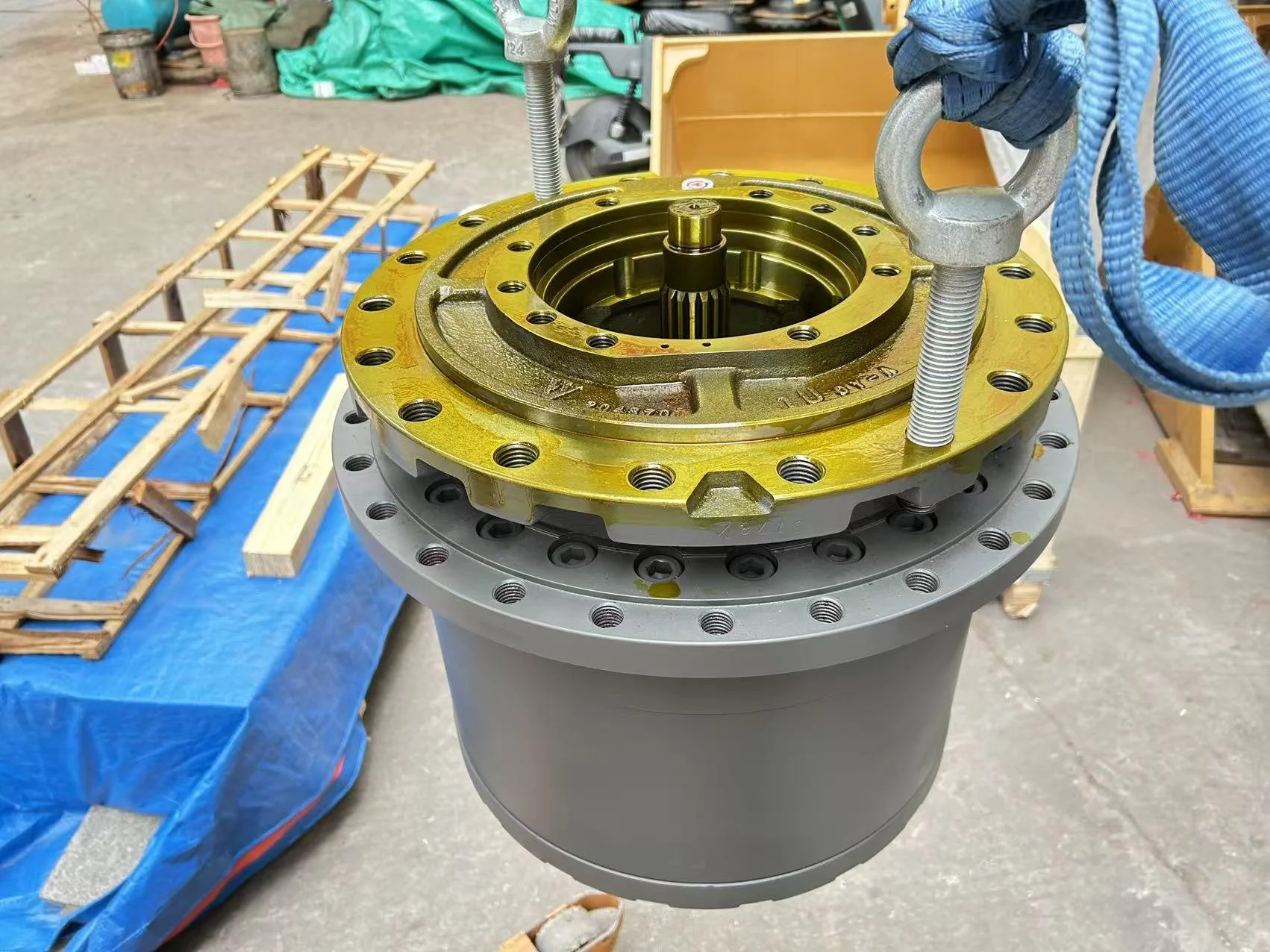 SH300A3 Excavator Travel Rotary Reducer Gearbox Hydraulic Parts For Construction Machinery