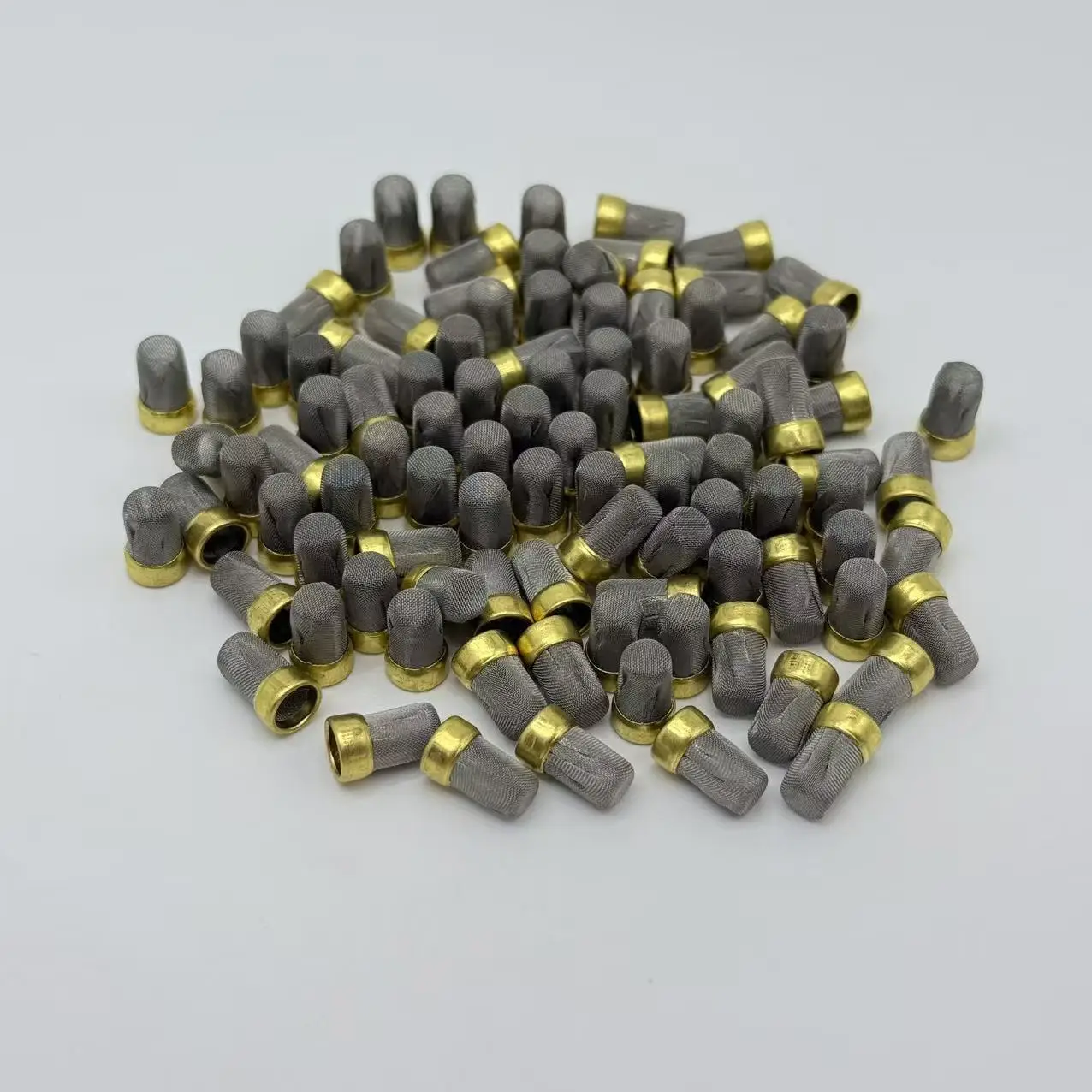 200PCS Universal Fuel Injector Micro Filter 11009 Diesel Nozzle For FORD FESTIVA 1.3L L4 size：6*3*10.5MM