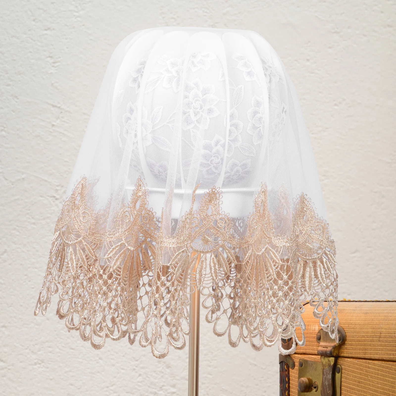

Dustproof Lace Lampshade Cover Premium Cloth Table Lamp Shade Protector Home Decoration Artistic Waterproof Light Shade Cover