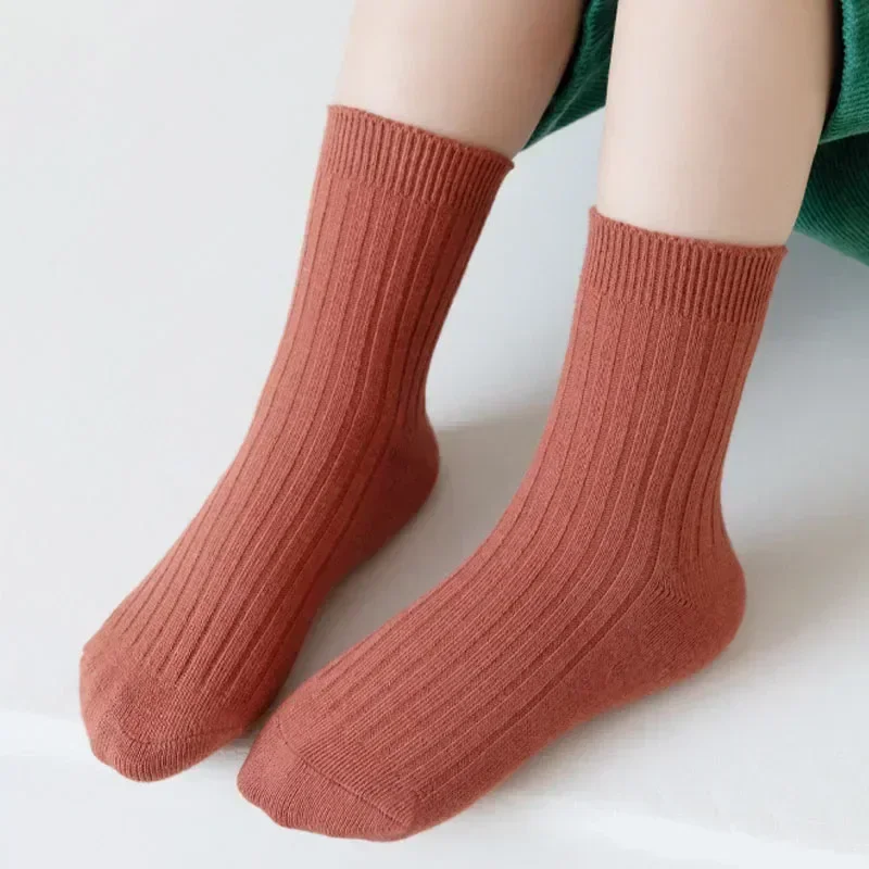 Lot de 5 paires de chaussettes décontractées en coton doux et respirant pour enfant de 1 à 8 ans, chaussettes à rayures solides pour bébé fille et garçon, collection automne