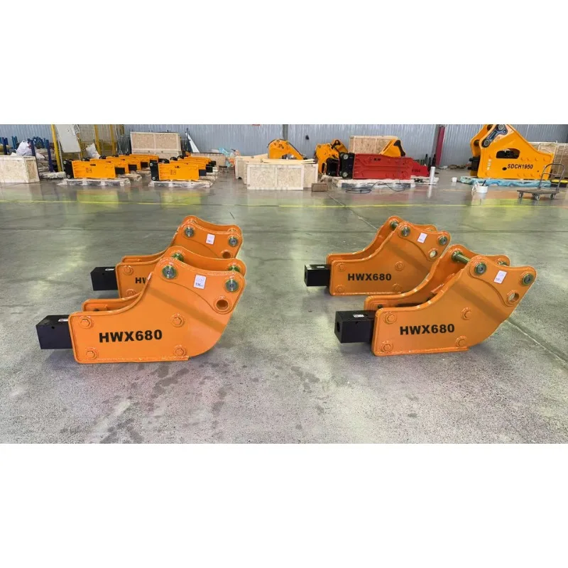 Potente martello idraulico a banana per terne