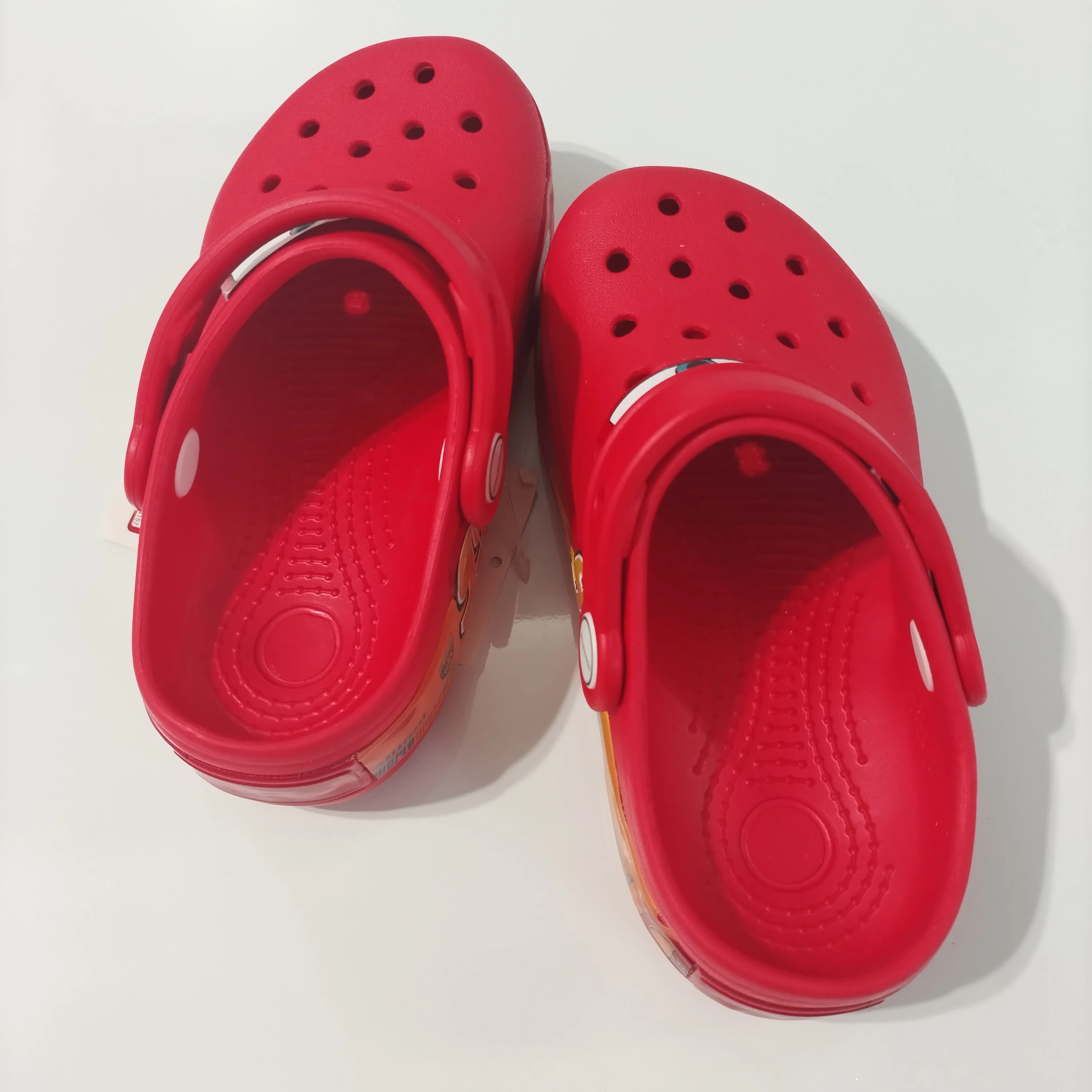 Nuevo Disney McQueen Pix dibujos animados Color sólido impermeable antideslizante agujero sandalias al aire libre sandalias casuales