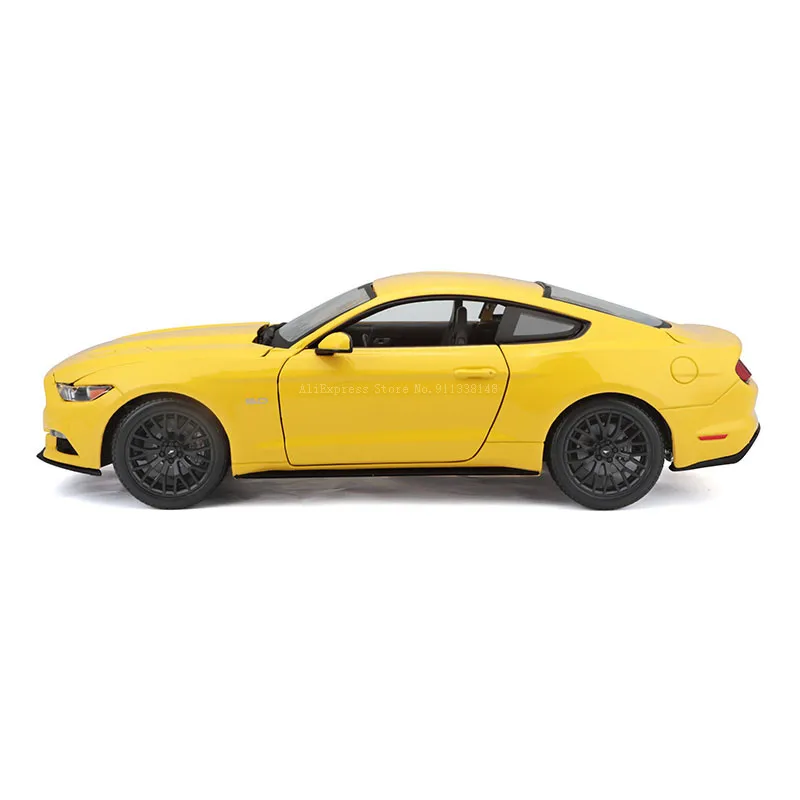 Maisto 1:18 2015 Ford Mustang GT yellow Classic Alloy Car Model Static Die Casting Model Collection Gift Toy Gift