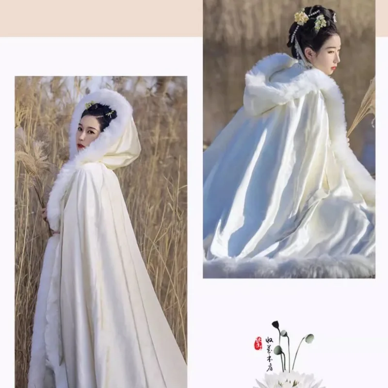 เสื้อคลุมฮั่นฝูผ้าไหมสีขาวสำหรับผู้หญิงในฤดูหนาว คอปกขนยาว พร้อมผ้าฟลีซเสริมความหนา สไตล์โบราณ ผ้าคลุมไหล่สำหรับผู้หญิง เสื้อคลุมตัวนอก