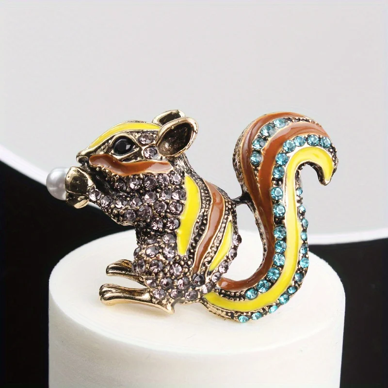 Hand Painted Dripping Oil Personality Creative Cartoon Squirrel Rhinestone Brooch