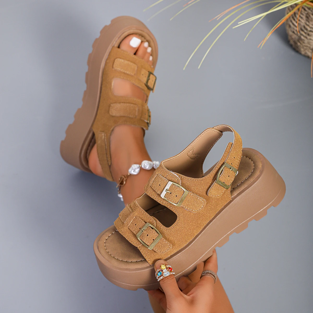 

Woman Fashion Buckle Latch Design Shoes Trend Casual Platform Sandal Non-slip Outdoor Sandals Unique Comfort Women Sandals 967