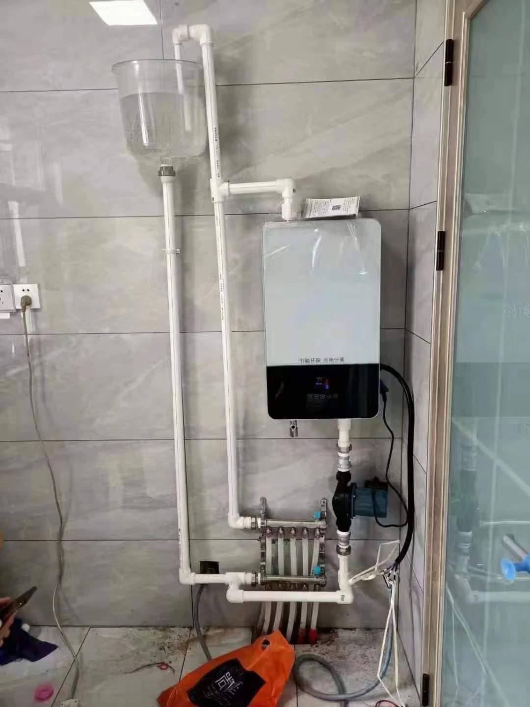 Electromagnetic Wall Mounted Boiler with 15kW 380V Induction Heating, Remote Control of WiFi, High Thermal Efficiency