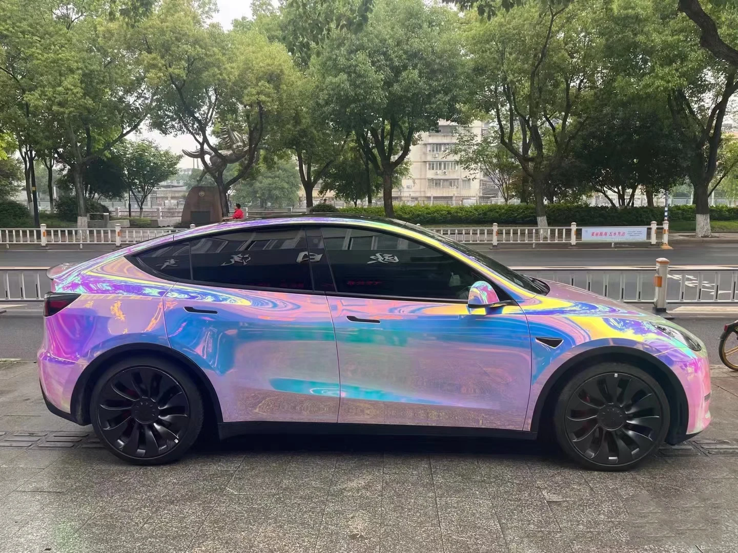Air Release Car Body Film Car Wrap removable Easy to Install Stretchable Premium PET Auto Vinyl Rainbow Chrome White