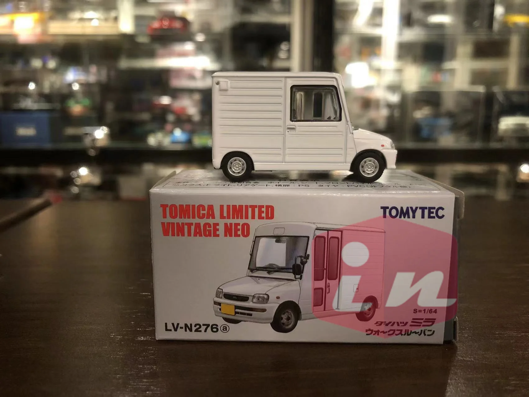 Tomytec 1/64 TLV LV-N276a daihatsu mira walkthrough van Diecast Model Car Collection Limited Edition Hobby Toys