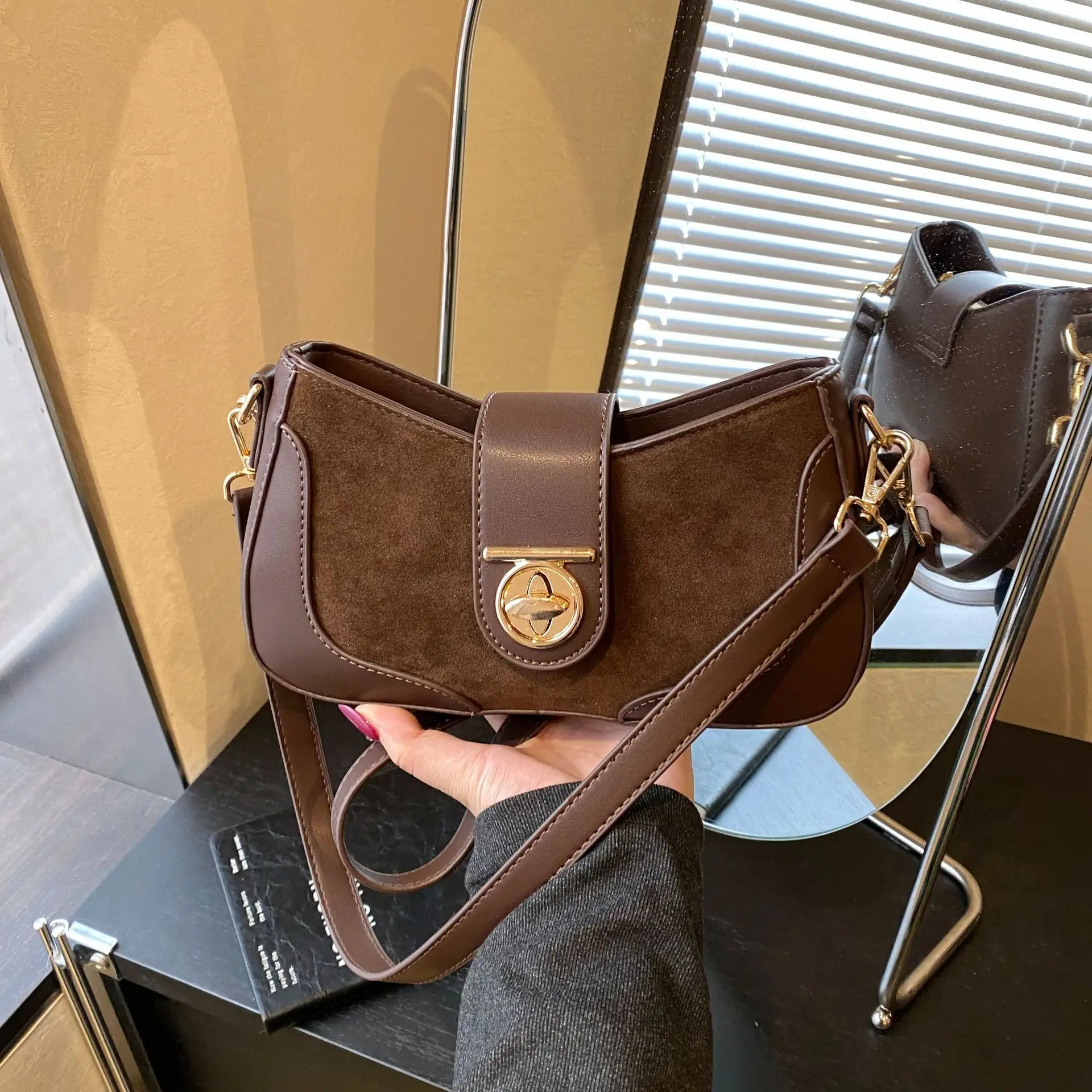 

2025 Autumn Winter Underarm Bag, Niche Square Purse for Women, Vintage Shoulder Crossbody, Minimalist Day-to-Night Tote