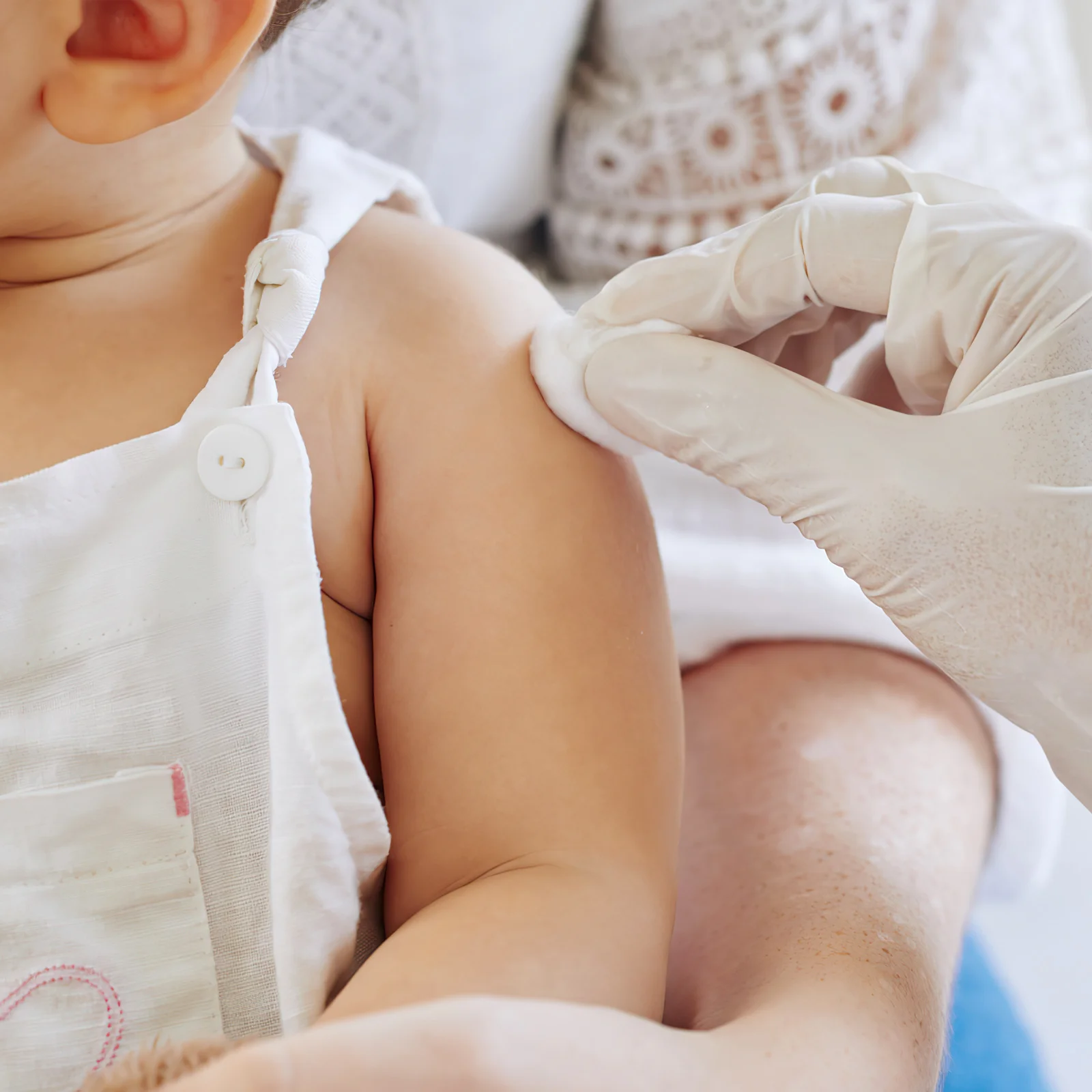 400 Stück medizinische Wattebauschbälle, weich, saugfähig, hautfreundlich, Einweg-Wattbälle für Make-up-Entfernung, Salon