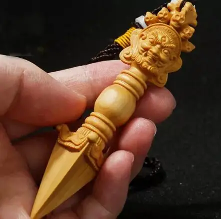 10cm Hand Carved Boxwood Netsuke Pupa King Kong Devil Pestle Vajra Pendant Lucky