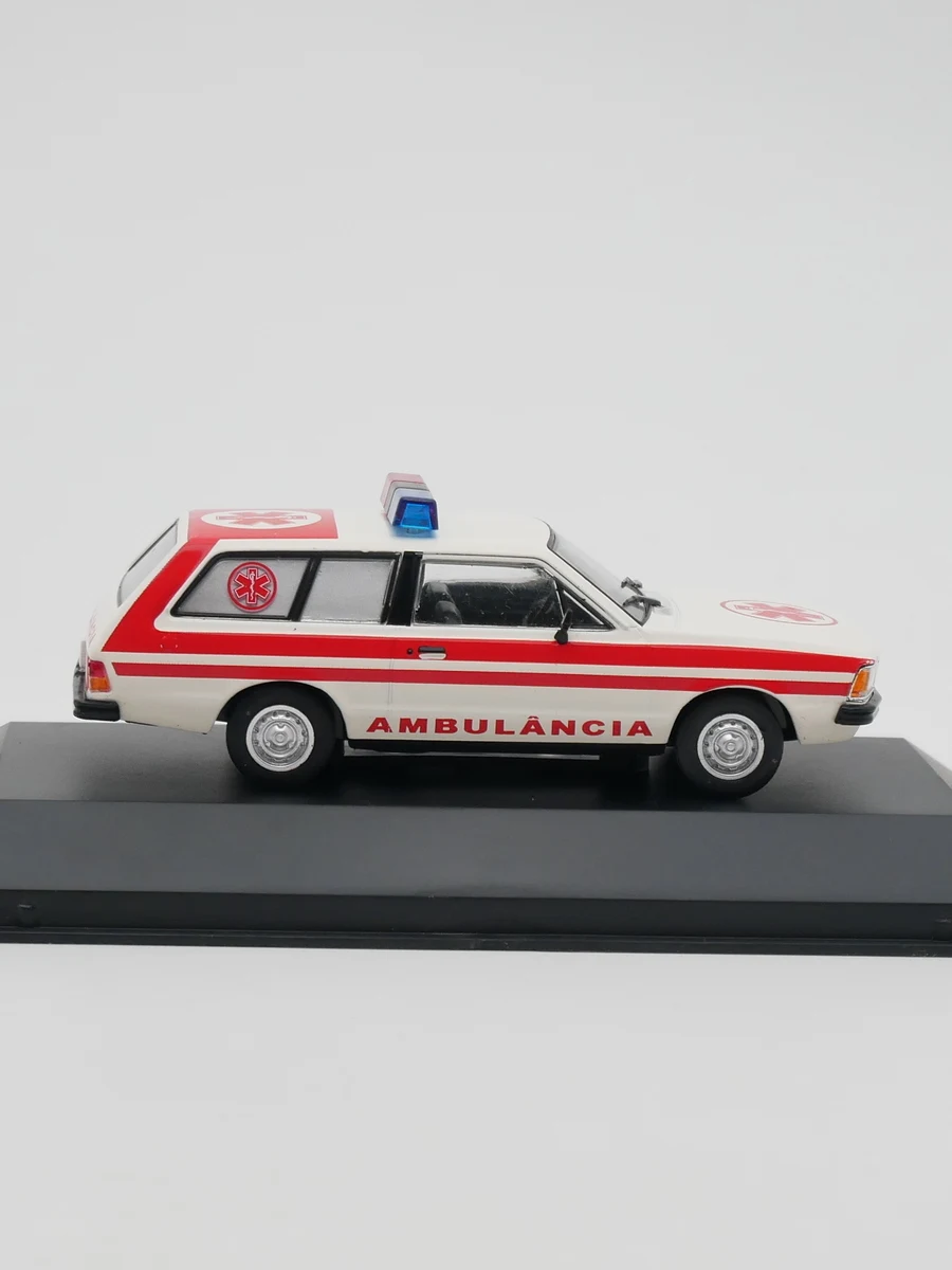 Ixo 1:43 Ford Belina II Ambulance Diecast Car Model Metal Toy Vehicle