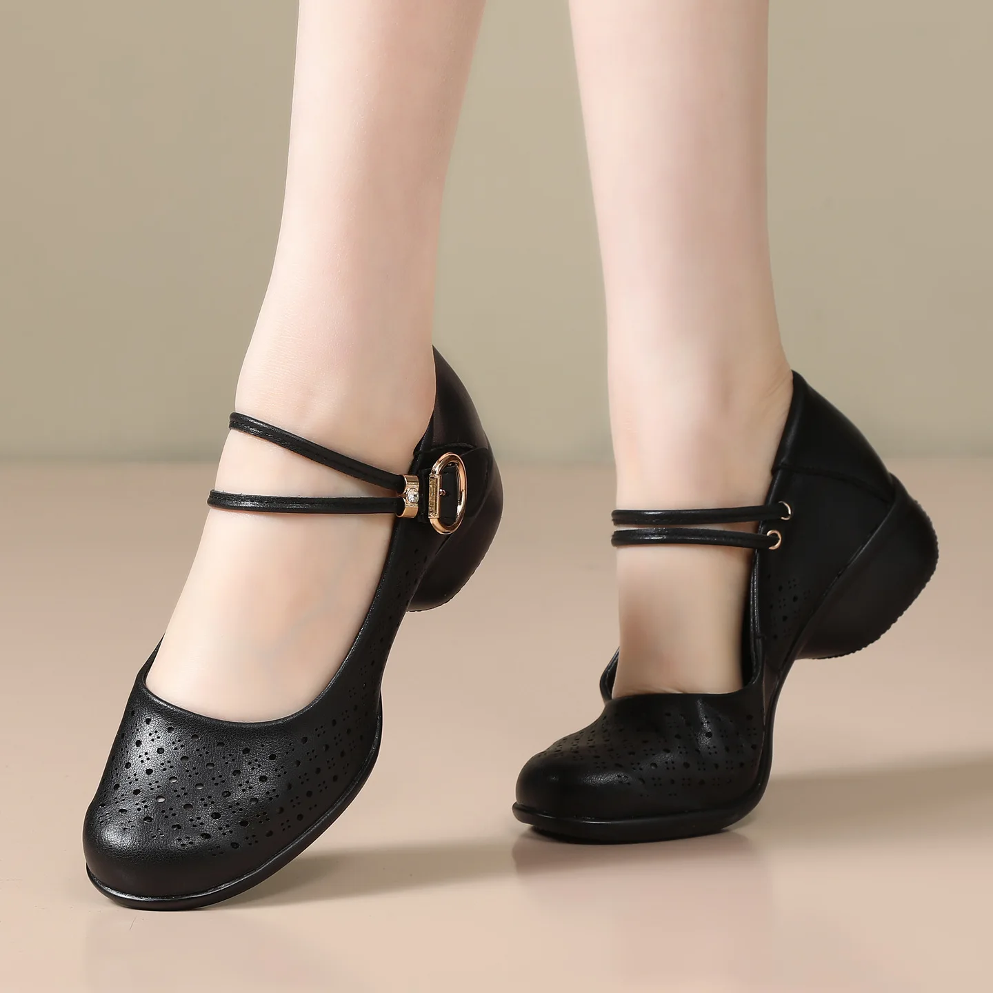 Women's Square Dance Shoes Soft Bottom For Practice Teaching Suitable For All Seasons Social Dance Shoes Medium
