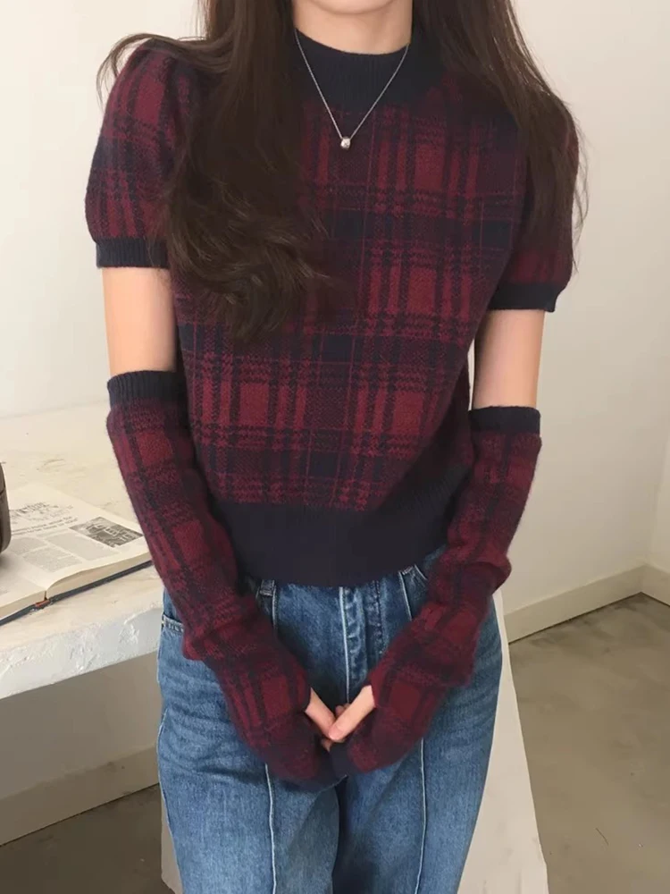 Elegancki zimowy sweter damski z efektem odmładzającym, okrągły dekolt, kolorowy, w kratę, casualowy, uniwersalny, luźny krój, idealny do pracy...