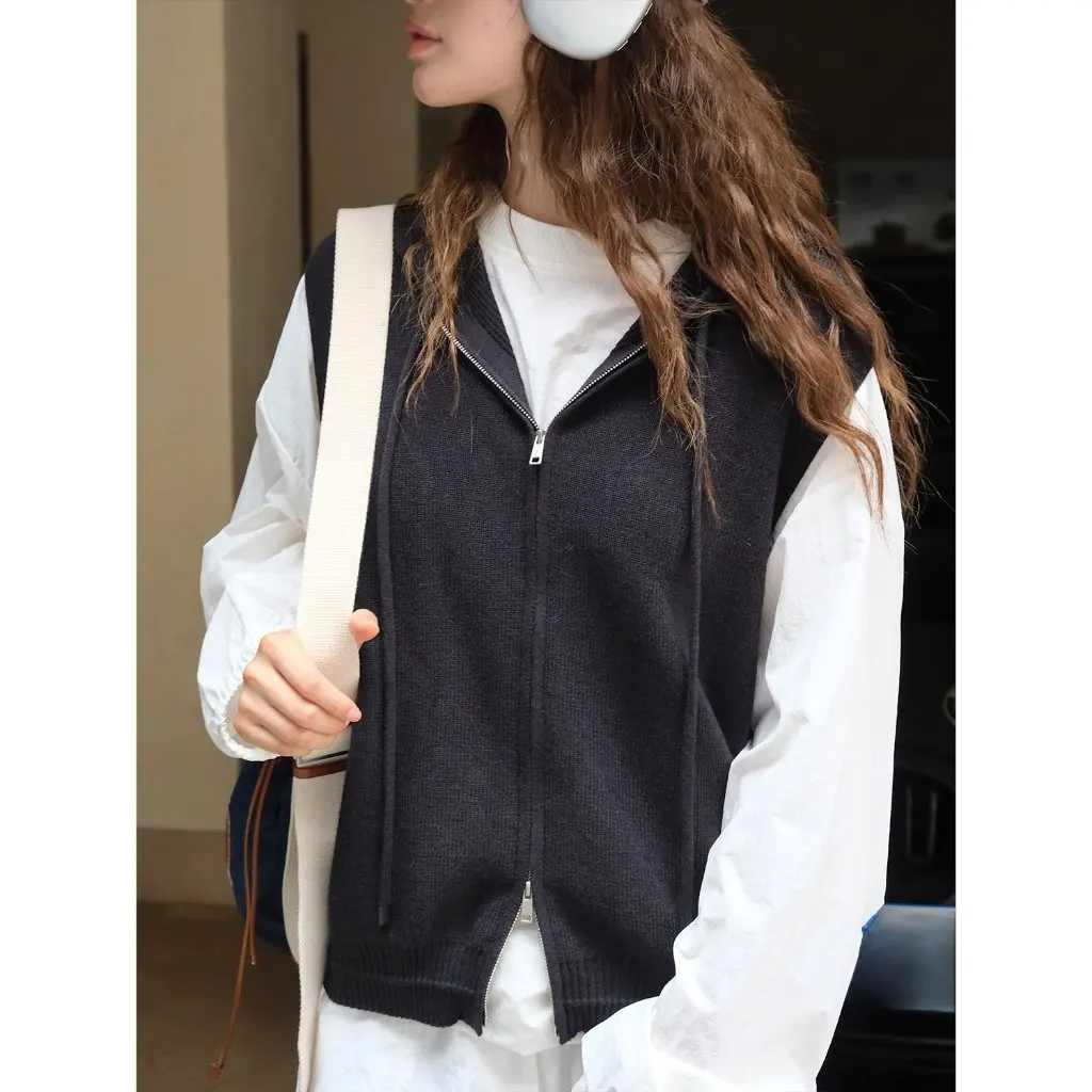 

Lvu Women's Japanese Style Loose Knitted Vest Autumn Casual Zipper Top Laid-back Hooded Soft Waxy Skin-friendly