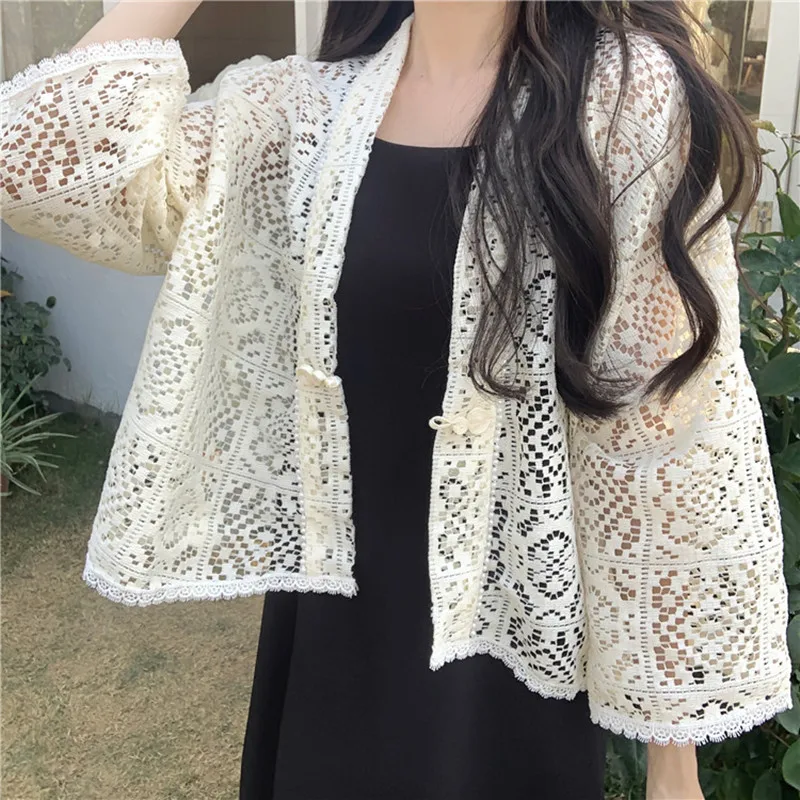 4xl plus Größe Sommer Strickjacke Frauen koreanischen Stil niedlichen Tops Bolero Jacke Perlen Schnalle aushöhlen weiße Spitze Strickjacke