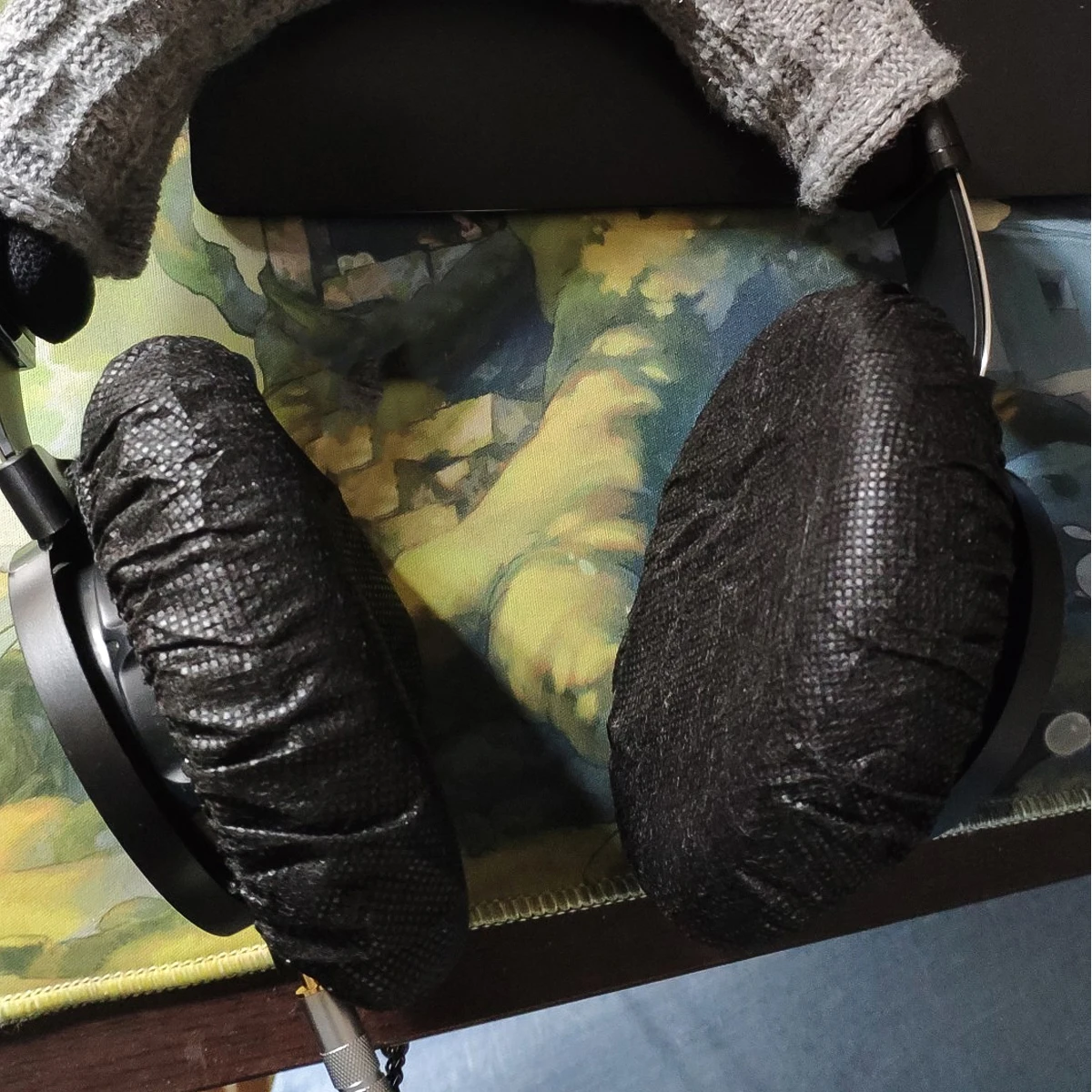 

50Pairs Headphone Ear Cover Nonwoven Disposable Sanitary Earpad Cover Sweatproof Protector for Headset Sharing Use